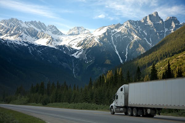 Bliv sikker på, at din lastbil er klar til landevejene: En guide